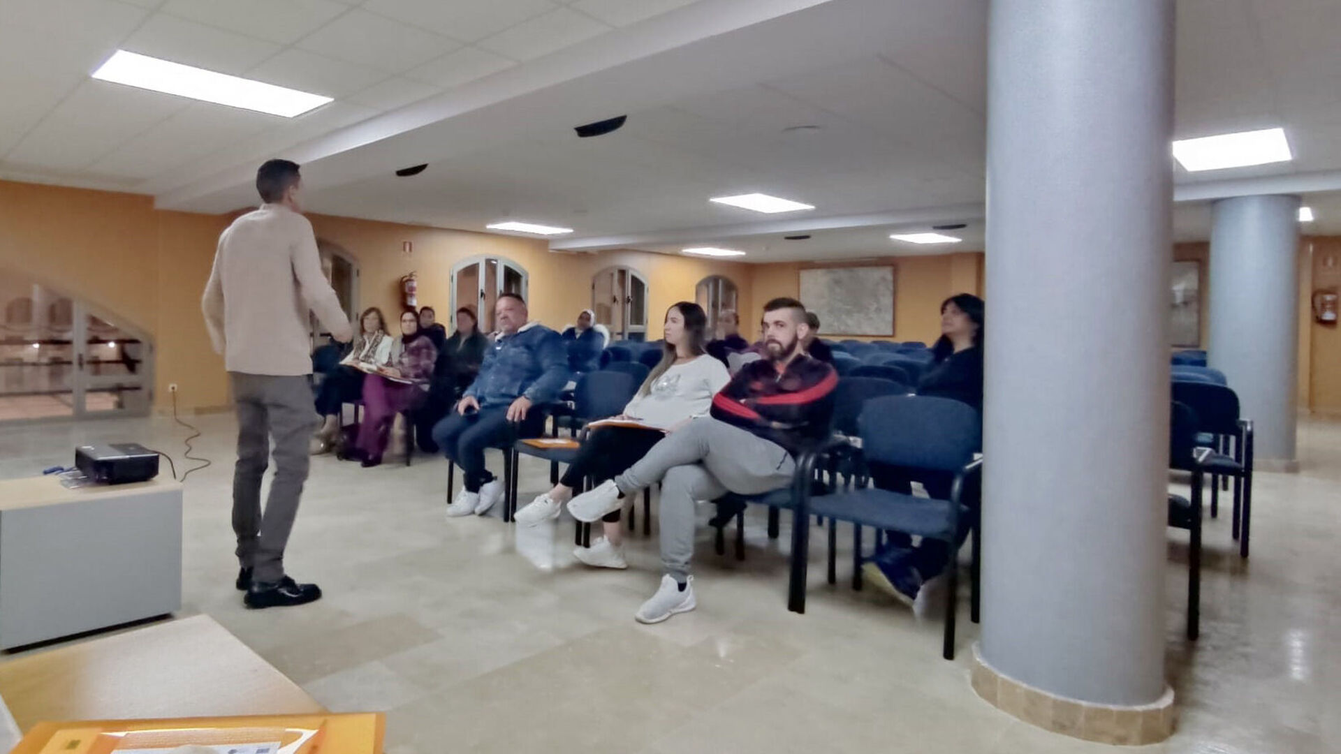 Momento de la charla.